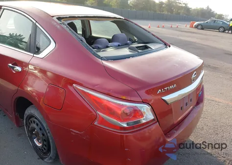 2013 Nissan Altima 2.5 S from USA, damaged, VIN 1N4AL3AP8DC279877